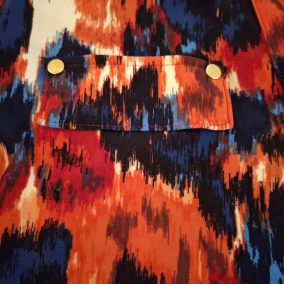 Jones New York Red and Blue Graphic Blouse with Mandarin Collar - Picture 5 of 7